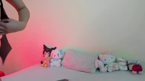 Snapshot of yui_ayanami chatting on 02-13-25, 01:08 Yui 3 online show from 02-13-25, 01:08