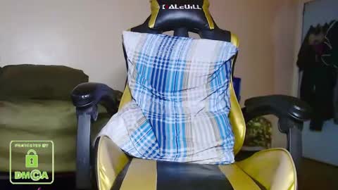 Snapshot of yukikawaiii chatting on 01-17-25, 05:21 yukikawaiii online show from 01-17-25, 05:21