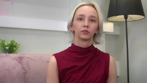 Snapshot of yukorengel chatting on 04-11-26, 01:04 Grace online show from 04-11-26, 01:04