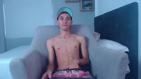 Snapshot of yulian_vasquez chatting on 02-16-25, 12:10 yulian_vasquez online show from 02-16-25, 12:10