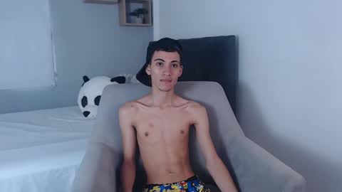 Snapshot of yulian_vasquez chatting on 02-21-25, 12:06 yulian_vasquez online show from 02-21-25, 12:06
