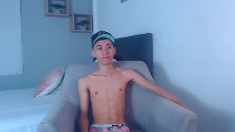 Snapshot of yulian_vasquez chatting on 02-25-25, 12:13 yulian_vasquez online show from 02-25-25, 12:13