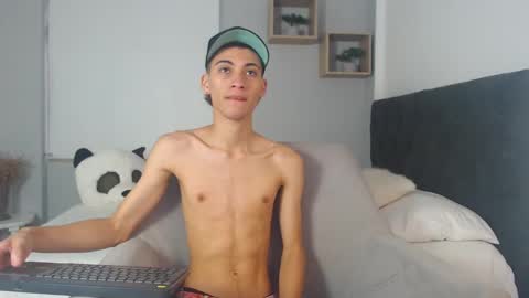 Snapshot of yulian_vasquez chatting on 03-05-25, 12:22 yulian_vasquez online show from 03-05-25, 12:22