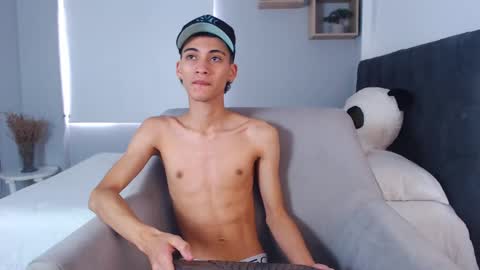 Snapshot of yulian_vasquez chatting on 03-07-25, 03:18 yulian_vasquez online show from 03-07-25, 03:18