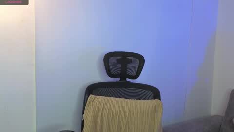 yulian_vasquez online show from 10-01-25, 12:22