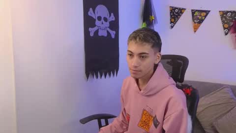 yulian_vasquez online show from 10-18-25, 12:17