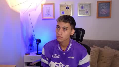 yulian_vasquez online show from 11-05-25, 12:16