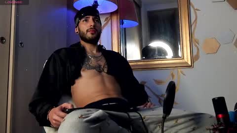 yulian 2811 online show from 12-21-24, 02:41