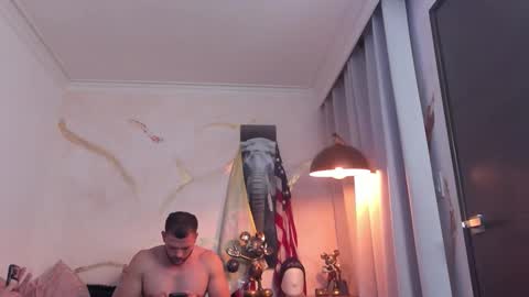 Snapshot of yulianpereira25 chatting on 02-26-26, 02:21 yulian 2811 online show from 02-26-26, 02:21