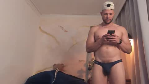 Snapshot of yulianpereira25 chatting on 03-05-26, 01:34 yulian 2811 online show from 03-05-26, 01:34