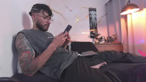 Snapshot of yulianpereira25 chatting on 07-16-26, 02:06 yulian 2811 online show from 07-16-26, 02:06