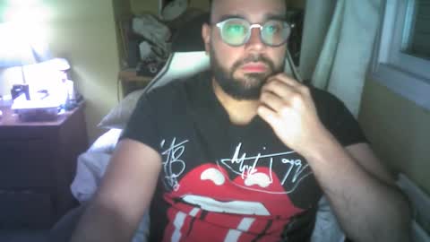 yulius_7 online show from 11-05-25, 09:59