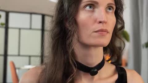 Snapshot of yulladao chatting on 10-25-25, 04:02 yulla dao online show from 10-25-25, 04:02