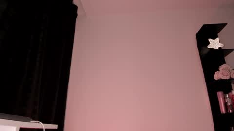 Snapshot of yulxx chatting on 09-29-25, 01:11 yulxx online show from 09-29-25, 01:11