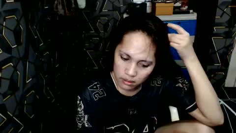 yumi online show from 03-14-26, 12:32