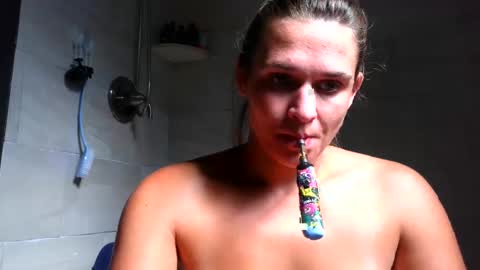 Snapshot of yumiepussyy chatting on 10-01-25, 06:36 Payton kelly online show from 10-01-25, 06:36