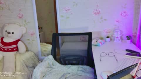 Polly online show from 10-12-25, 12:26