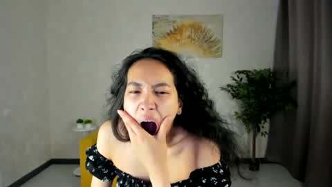 Cindey online show from 05-18-26, 03:35