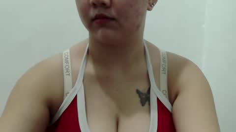 Snapshot of yummy_tits23xx chatting on 05-20-26, 10:54 yummy_tits23xx online show from 05-20-26, 10:54