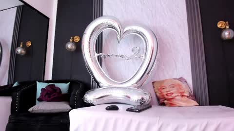 Snapshot of yummyduo chatting on 04-10-26, 11:48 Yummyduo online show from 04-10-26, 11:48