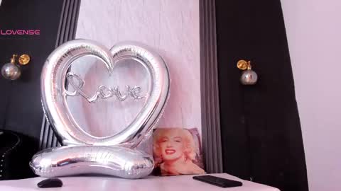 Snapshot of yummyduo chatting on 05-02-26, 11:48 Yummyduo online show from 05-02-26, 11:48