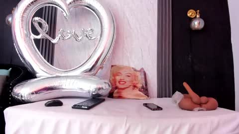 Snapshot of yummyduo chatting on 05-08-26, 11:04 Yummyduo online show from 05-08-26, 11:04