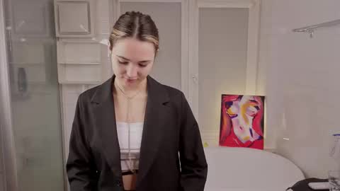 Emily online show from 02-09-26, 04:55