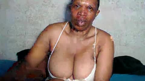 yummytittsxx online show from 12-05-24, 03:04