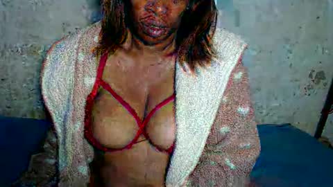 yummytittsxx online show from 01-02-25, 03:48