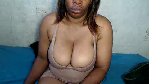 yummytittsxx online show from 01-04-25, 04:55