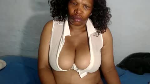 yummytittsxx online show from 11-10-25, 03:05