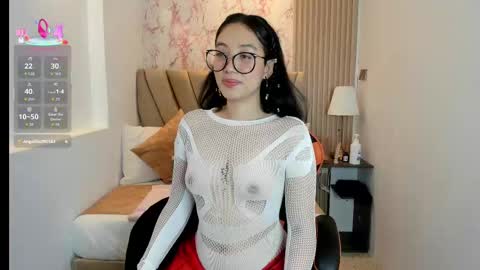 Yuna  online show from 10-03-25, 08:50