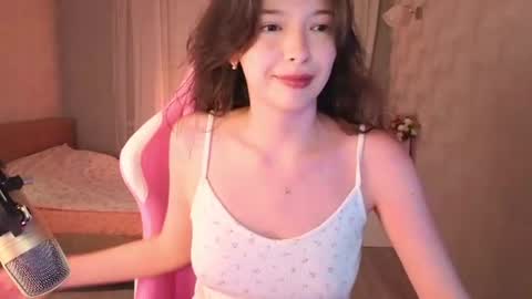 Snapshot of yuna_sunshy chatting on 06-20-26, 09:50 Yuna online show from 06-20-26, 09:50