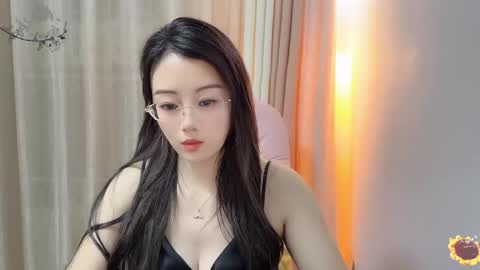 Snapshot of yuner0715 chatting on 12-04-24, 02:04 YunEr online show from 12-04-24, 02:04