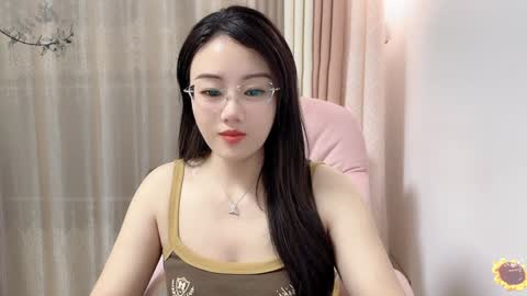Snapshot of yuner0715 chatting on 12-05-24, 01:49 YunEr online show from 12-05-24, 01:49