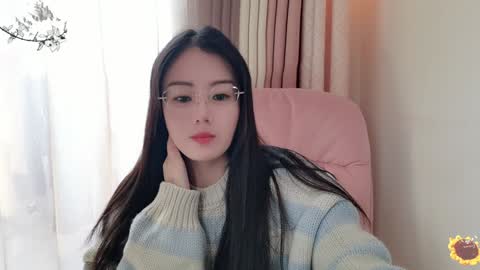 Snapshot of yuner0715 chatting on 12-20-24, 04:20 YunEr online show from 12-20-24, 04:20