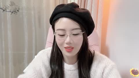 Snapshot of yuner0715 chatting on 12-22-24, 01:55 YunEr online show from 12-22-24, 01:55