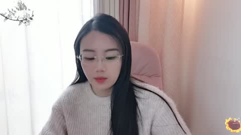 Snapshot of yuner0715 chatting on 12-24-24, 02:54 YunEr online show from 12-24-24, 02:54