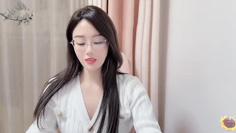 Snapshot of yuner0715 chatting on 12-31-24, 01:52 YunEr online show from 12-31-24, 01:52