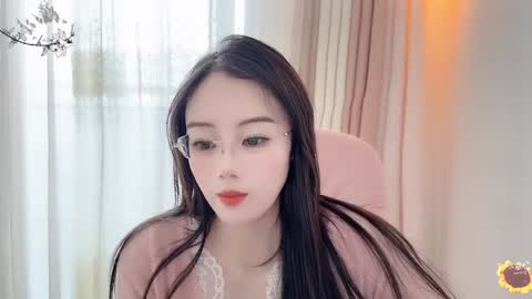 Snapshot of yuner0715 chatting on 01-02-25, 03:37 YunEr online show from 01-02-25, 03:37