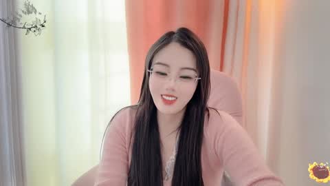 Snapshot of yuner0715 chatting on 01-02-25, 06:40 YunEr online show from 01-02-25, 06:40