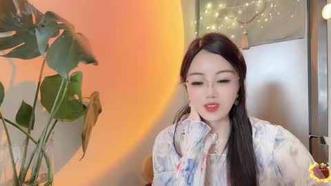 Snapshot of yuner0715 chatting on 02-18-25, 06:37 YunEr online show from 02-18-25, 06:37