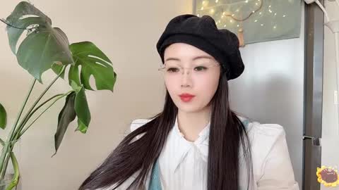 Snapshot of yuner0715 chatting on 02-19-25, 02:55 YunEr online show from 02-19-25, 02:55