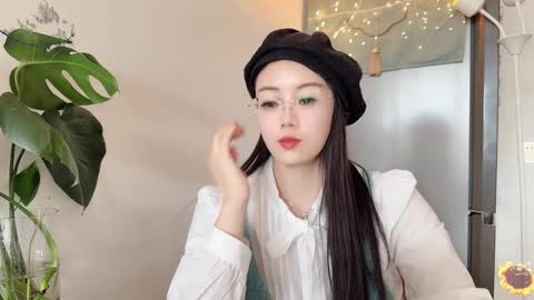 Snapshot of yuner0715 chatting on 02-19-25, 06:00 YunEr online show from 02-19-25, 06:00