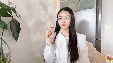 Snapshot of yuner0715 chatting on 02-25-25, 03:52 YunEr online show from 02-25-25, 03:52