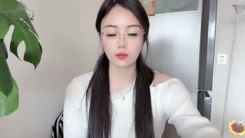 Snapshot of yuner0715 chatting on 02-26-25, 03:21 YunEr online show from 02-26-25, 03:21