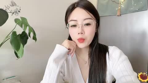 Snapshot of yuner0715 chatting on 02-27-25, 04:31 YunEr online show from 02-27-25, 04:31