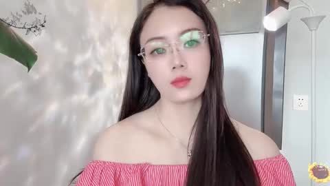 Snapshot of yuner0715 chatting on 03-03-25, 03:41 YunEr online show from 03-03-25, 03:41