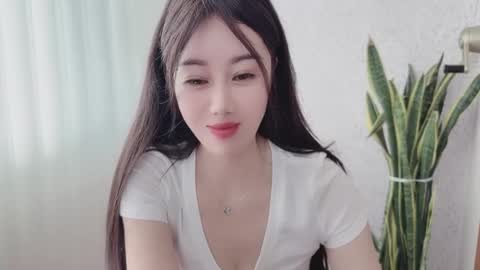 Snapshot of yuner0715 chatting on 09-09-25, 03:06 YunEr online show from 09-09-25, 03:06