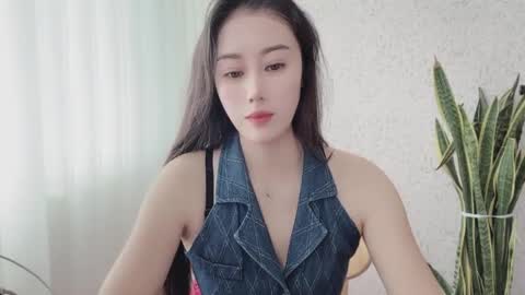 Snapshot of yuner0715 chatting on 09-11-25, 03:50 YunEr online show from 09-11-25, 03:50